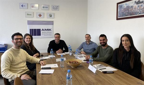 AMIK zhvilloi takimin e radhës me anëtarët e Komitetit për Marketing